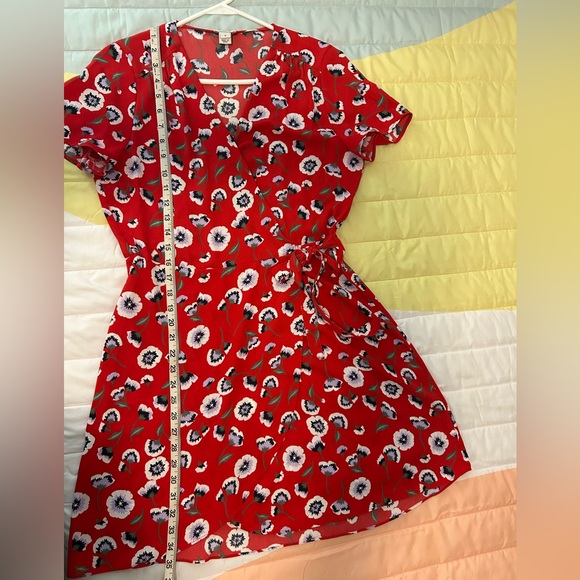 Jcrew Factory Women’s mini wrap dress. size 6 - Picture 8 of 8